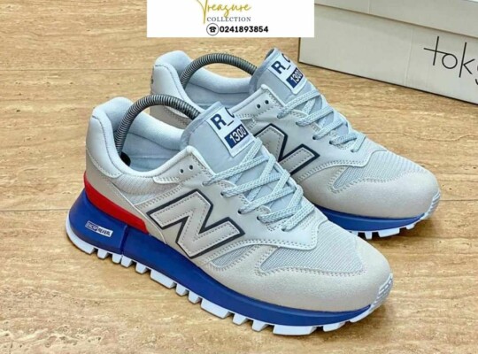 Casual shoes