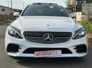 Mercedes-Benz C300