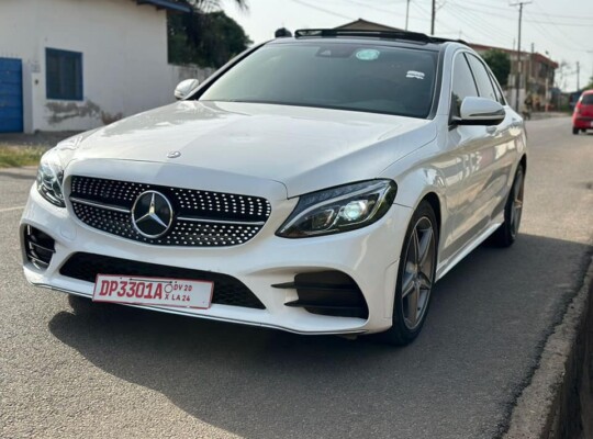Mercedes-Benz C300