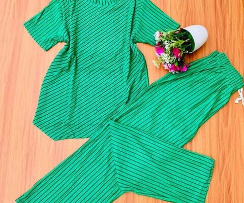 Ladies Tops & Towns